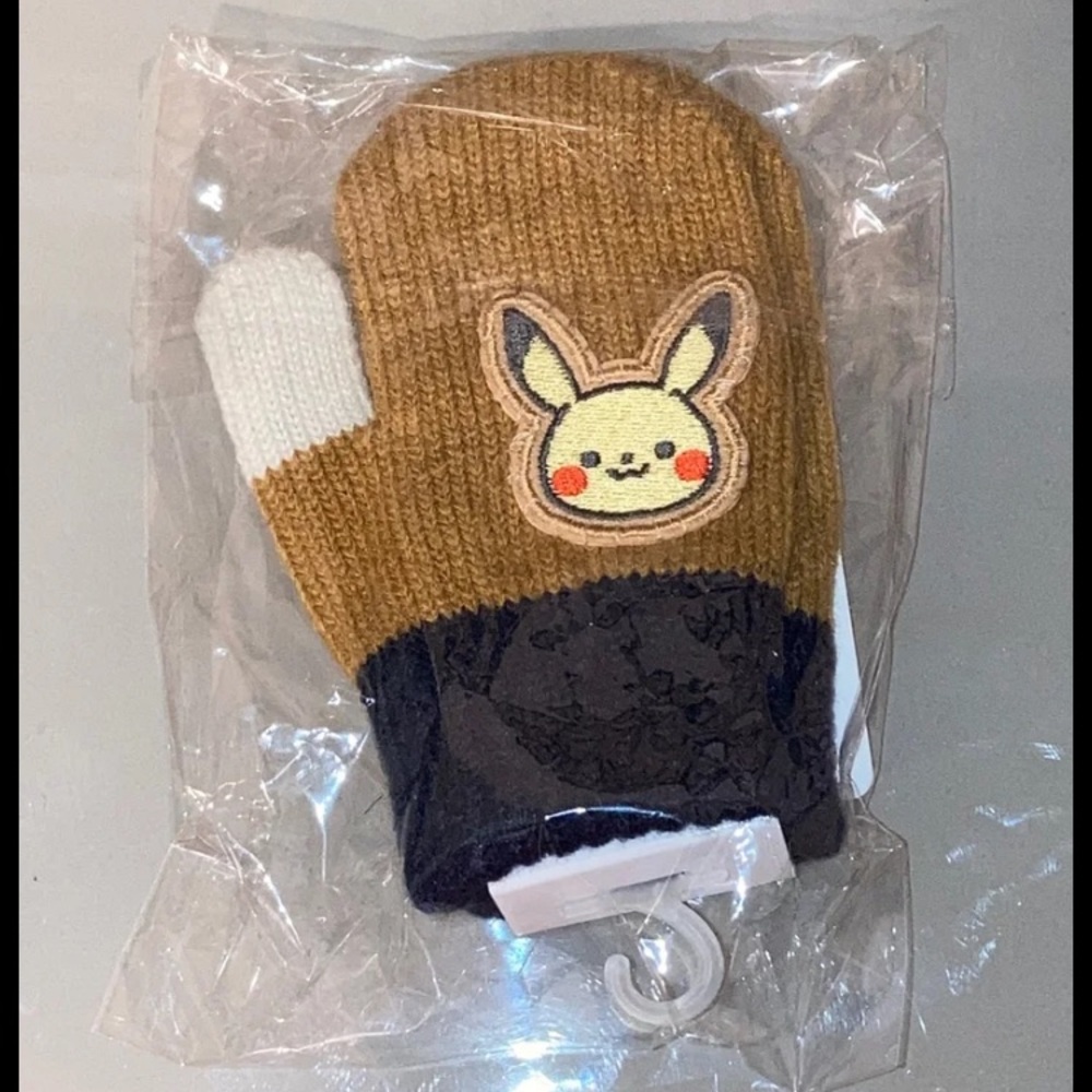 Pokemon Center Japan Exclusive | NEW Pikachu Monpoke Knitted Mittens